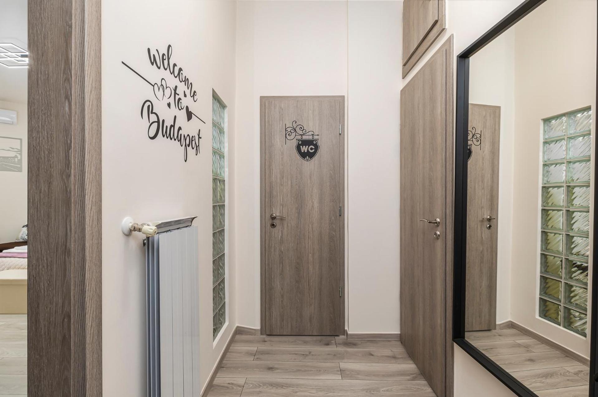 Galaxy Apartement Lift Parking Budapest Bagian luar foto