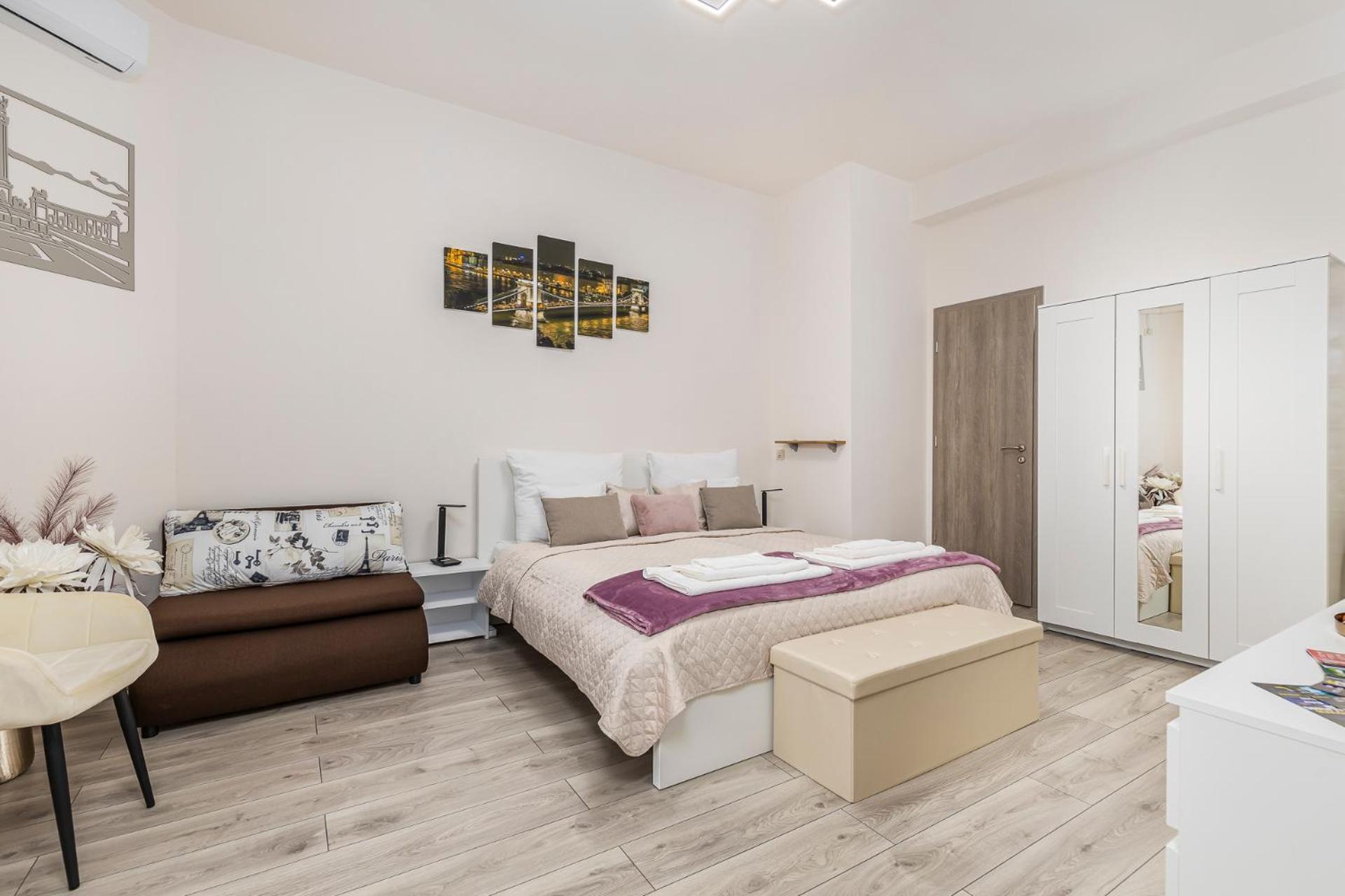 Galaxy Apartement Lift Parking Budapest Bagian luar foto