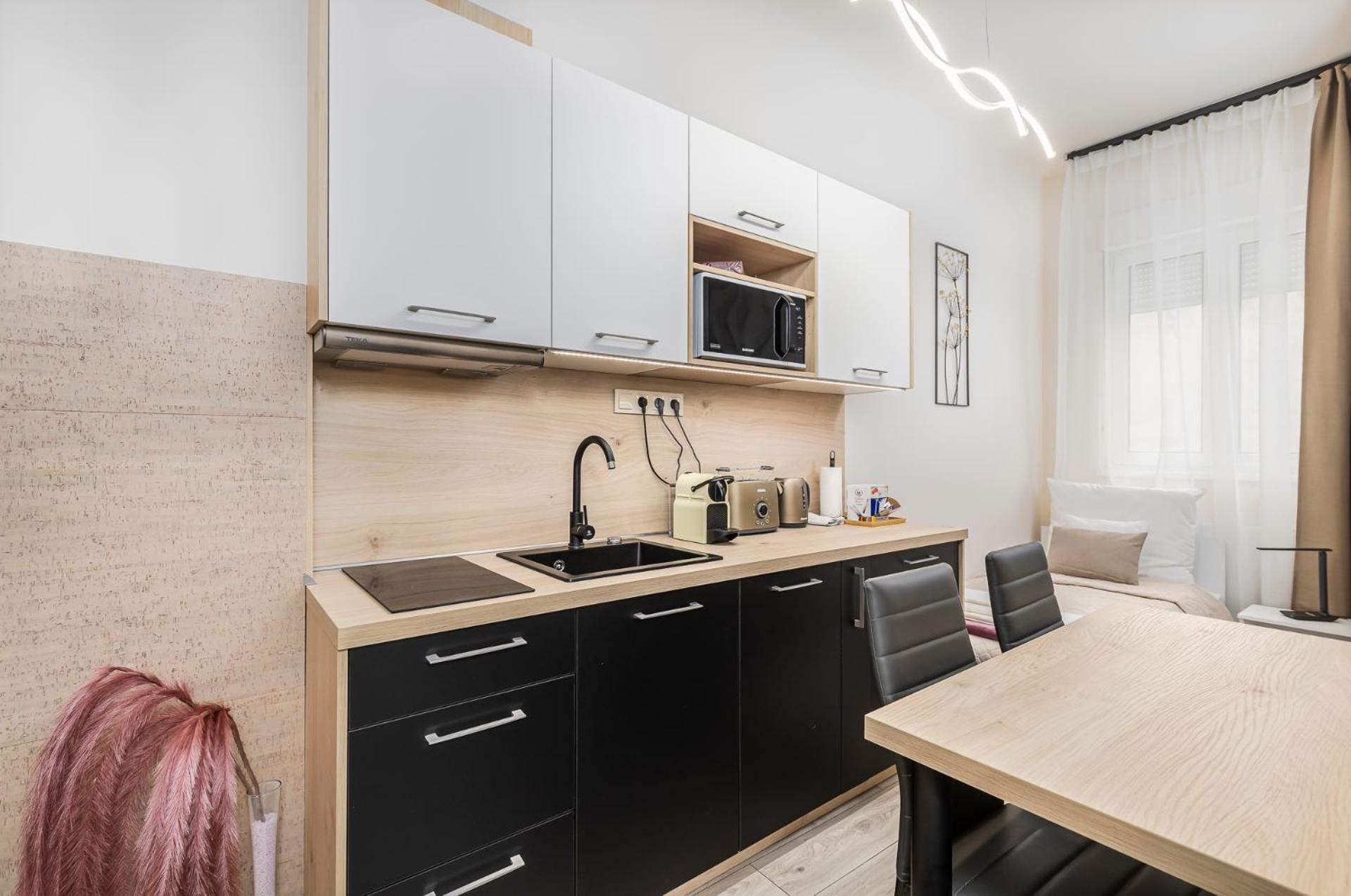 Galaxy Apartement Lift Parking Budapest Bagian luar foto